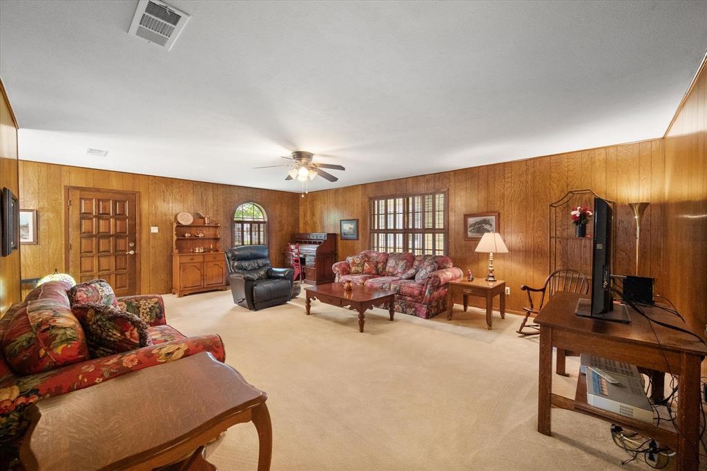 1609 Maplewood Property Photo 10