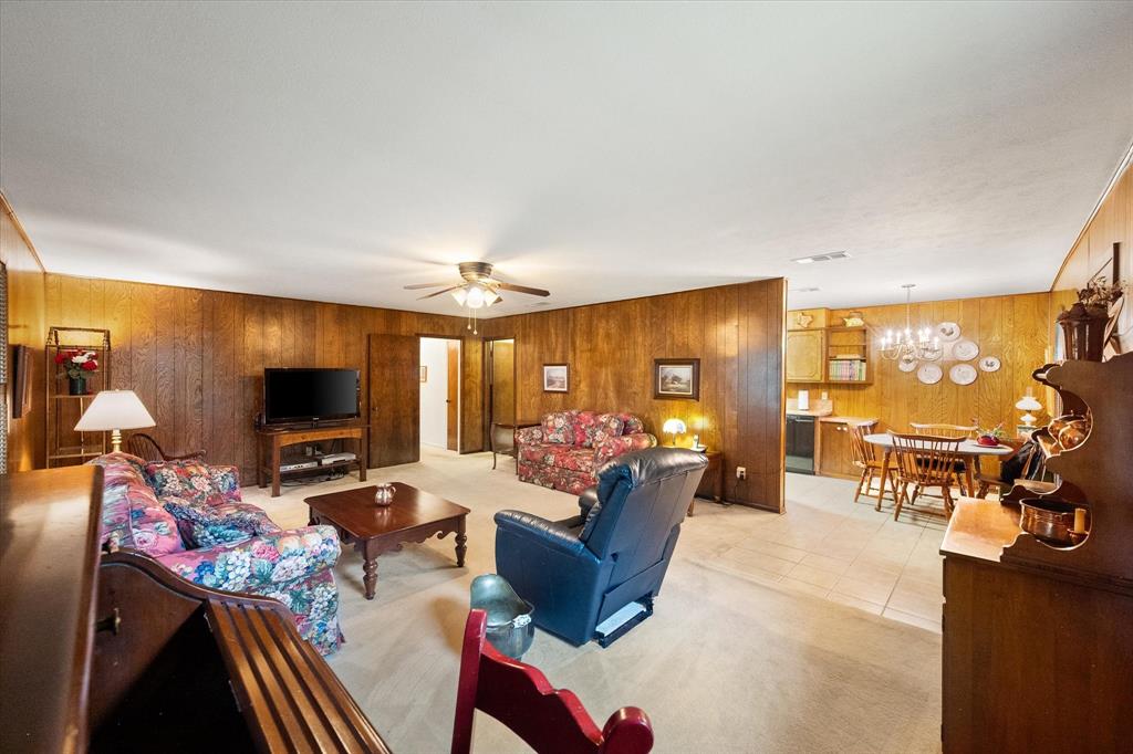 1609 Maplewood Property Photo 11