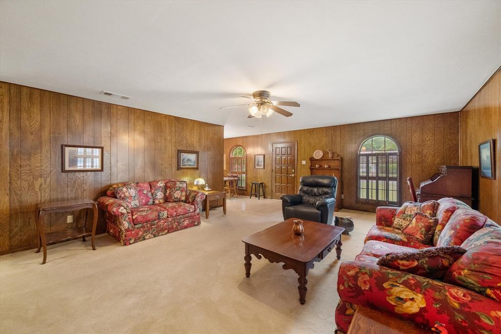 1609 Maplewood Property Photo 12