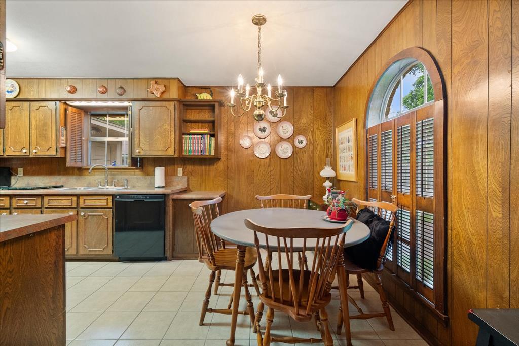 1609 Maplewood Property Photo 15