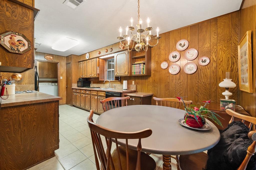 1609 Maplewood Property Photo 16