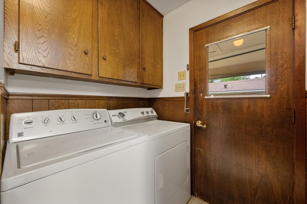 1609 Maplewood Property Photo 29