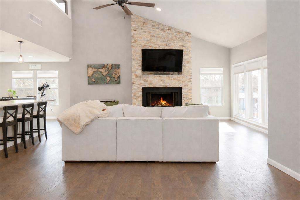 7604 Westwind Drive Property Photo 3