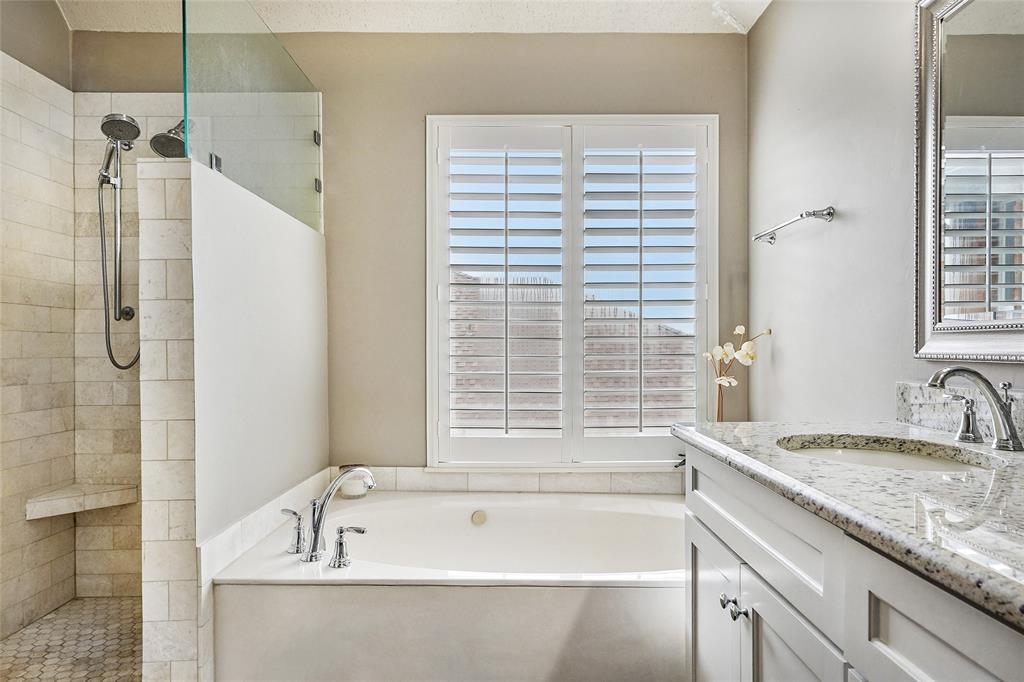 412 Vasey Oak Drive Property Photo 23