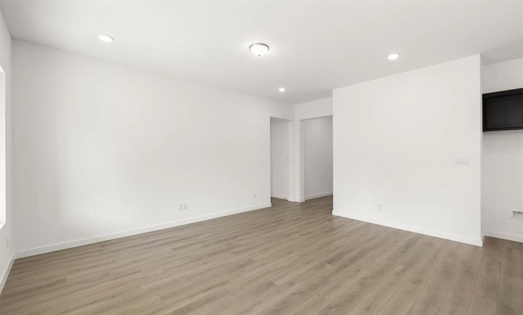 2413 Daisy Lane Property Photo 10