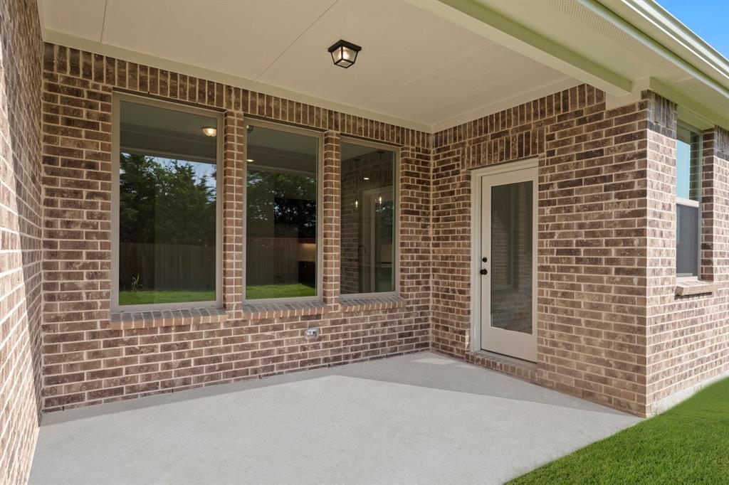 2413 Daisy Lane Property Photo 18