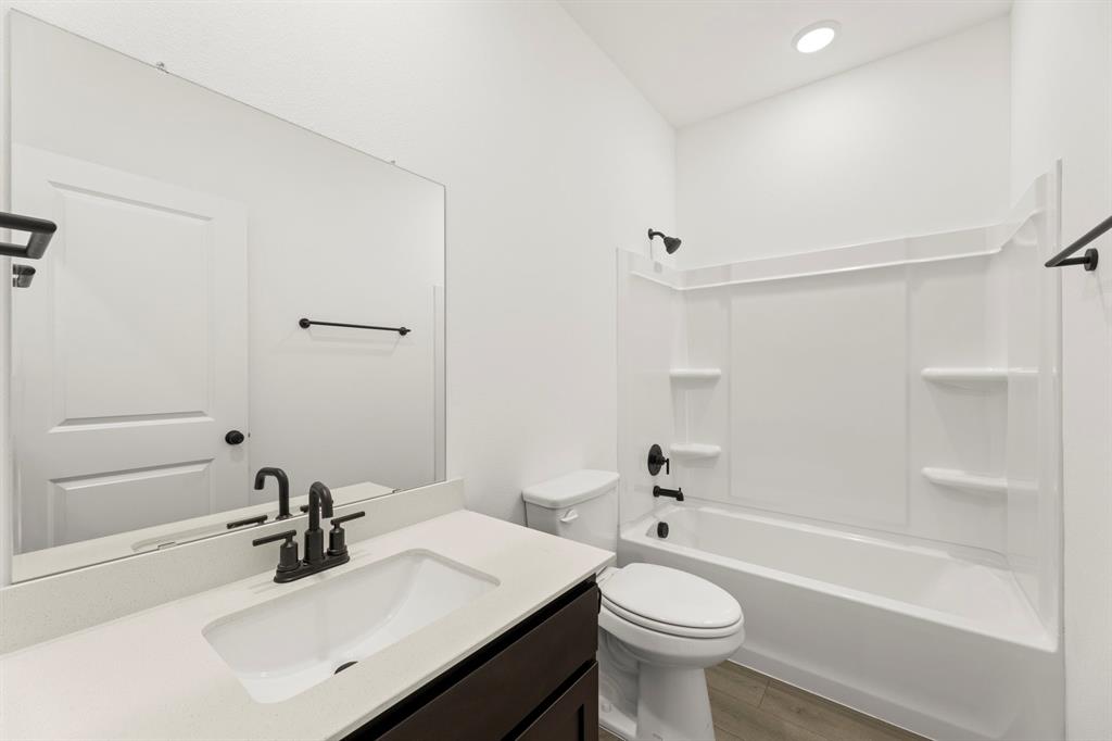 2413 Daisy Lane Property Photo 23