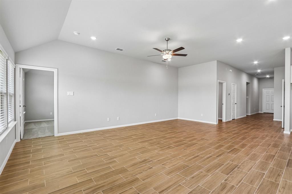 2816 Tamarack Lane Property Photo 8