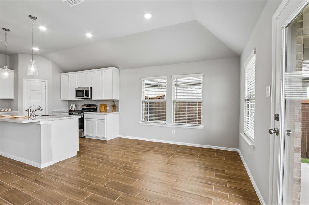 2816 Tamarack Lane Property Photo 11
