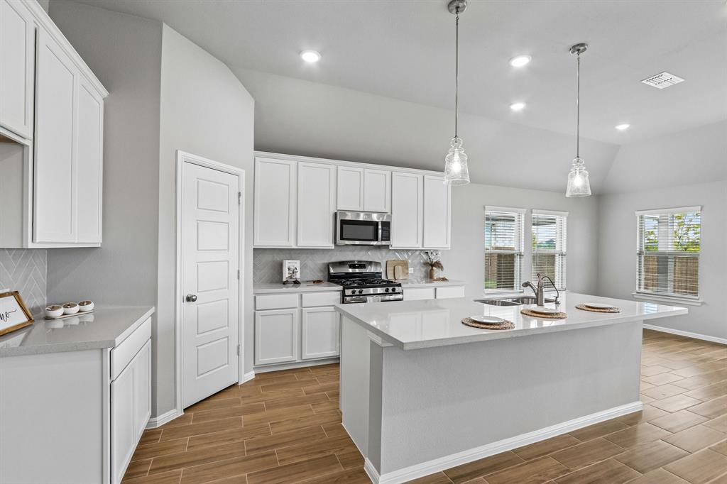 2816 Tamarack Lane Property Photo 15
