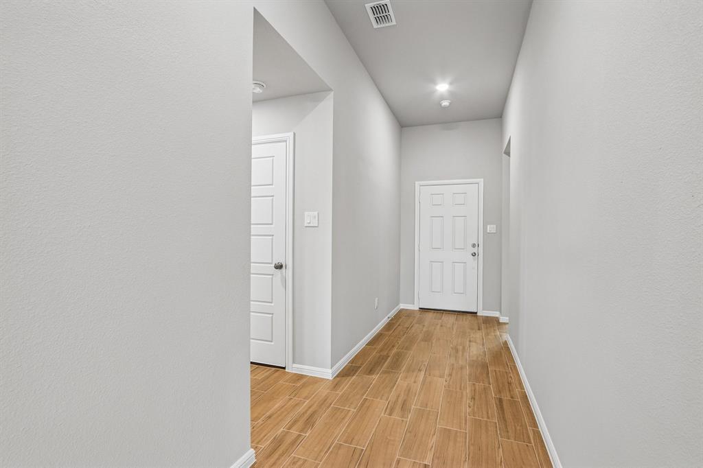2816 Tamarack Lane Property Photo 17