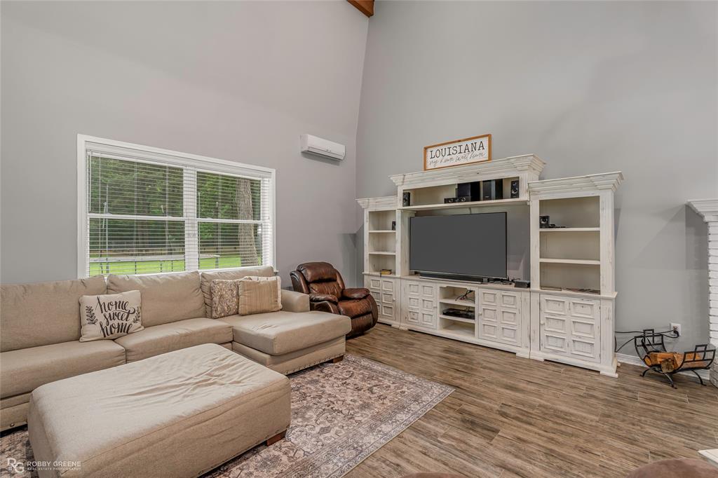 782 Winfield Road Property Photo 10