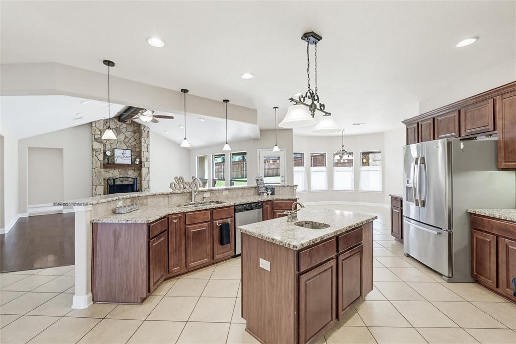 8001 Ridgeway Court Property Photo 4