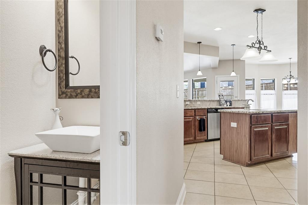 8001 Ridgeway Court Property Photo 8