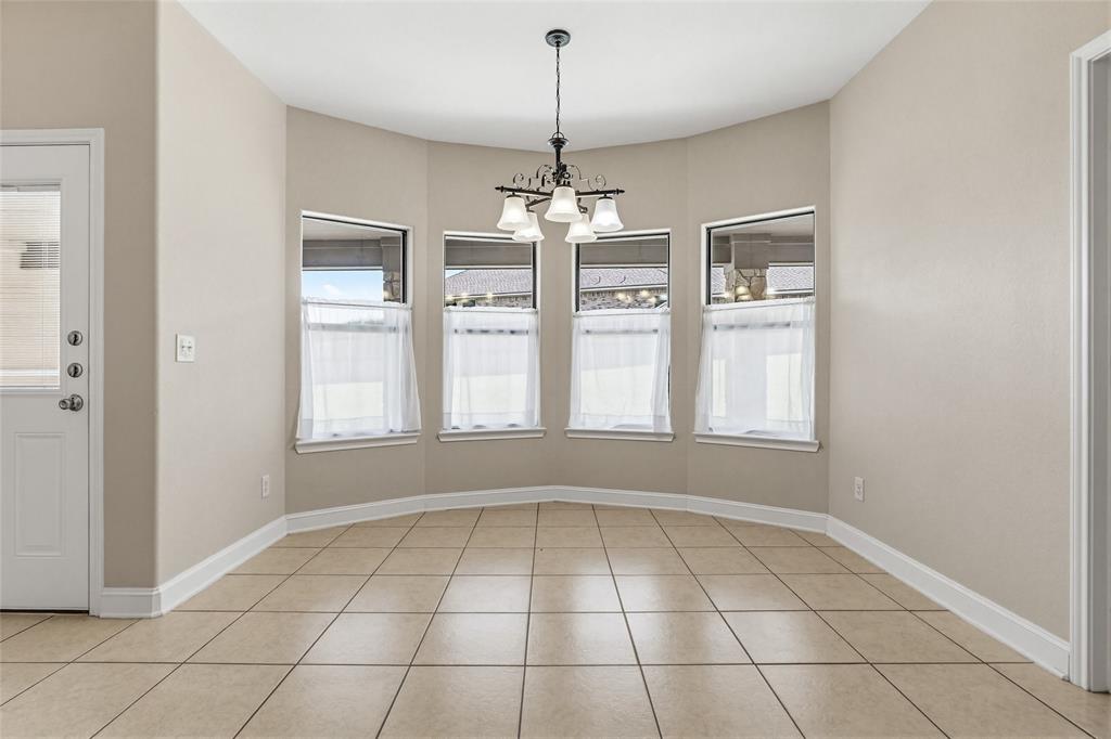 8001 Ridgeway Court Property Photo 9