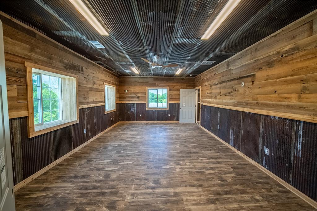 5684 N Fm 730 Property Photo 17