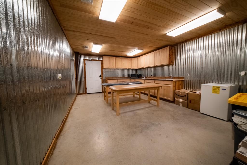 5684 N Fm 730 Property Photo 18
