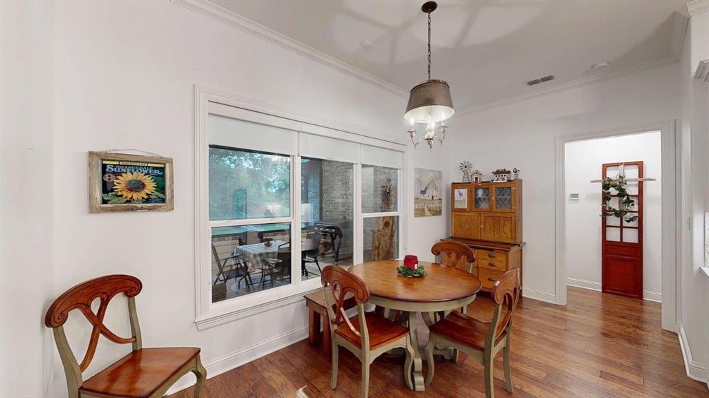 805 County Road 3802 Property Photo 13
