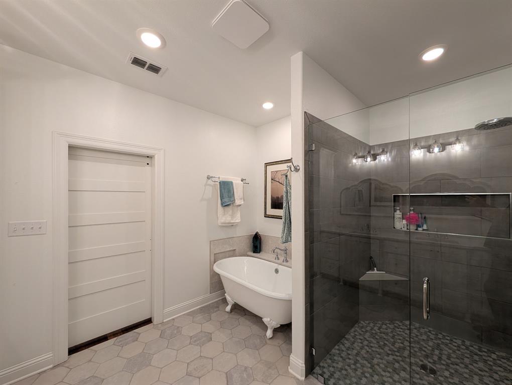 805 County Road 3802 Property Photo 18
