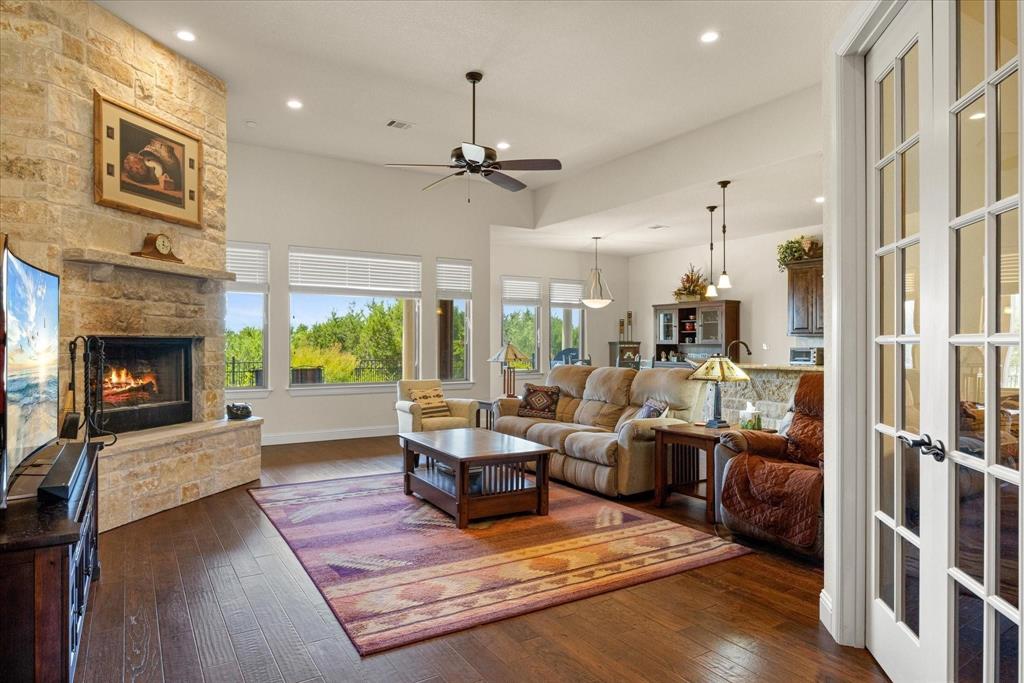 158 Valley View Property Photo 5
