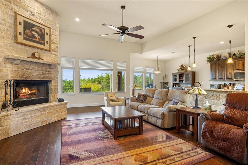 158 Valley View Property Photo 6