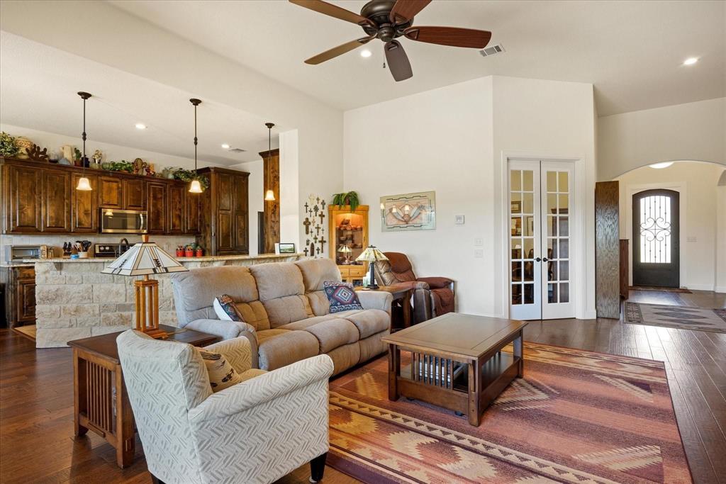 158 Valley View Property Photo 8