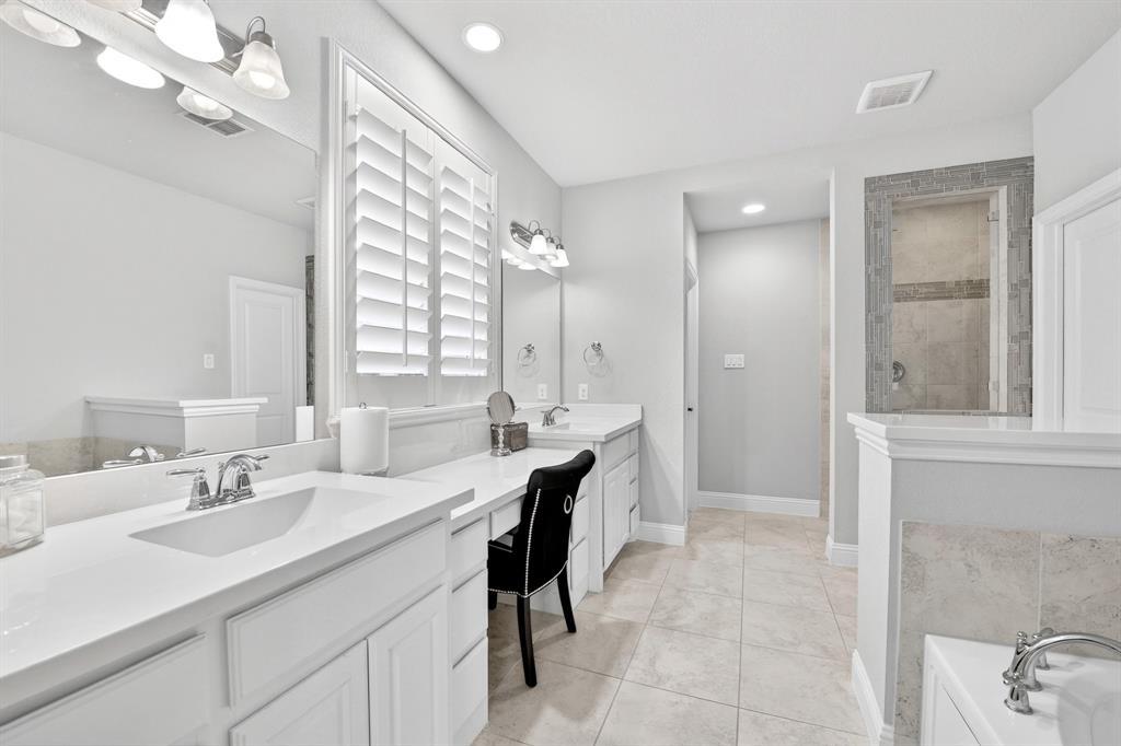 8032 Deep Water Cove Property Photo 19