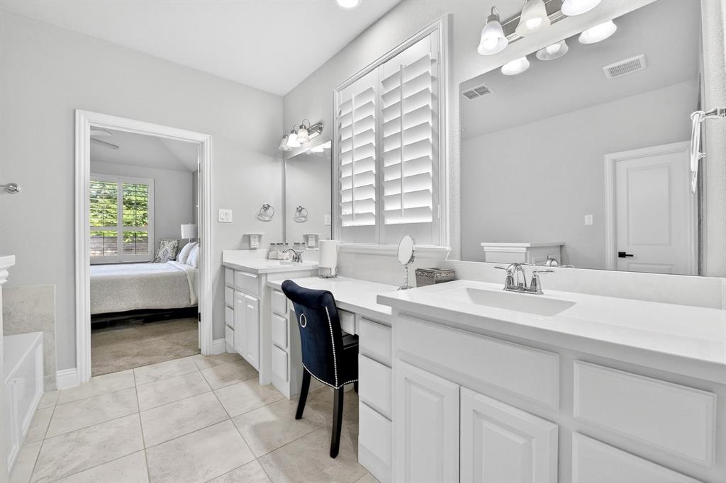 8032 Deep Water Cove Property Photo 22