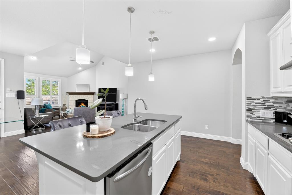 8032 Deep Water Cove Property Photo 27