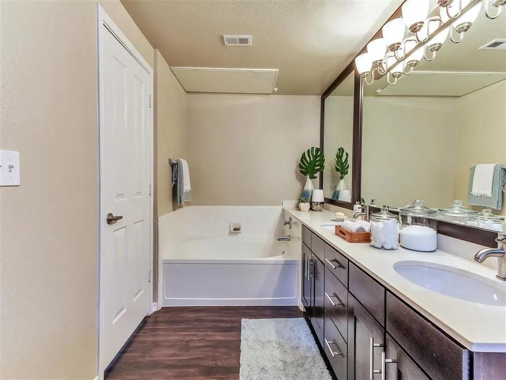 5445 Caruth Haven Lane 1426 Property Photo 10