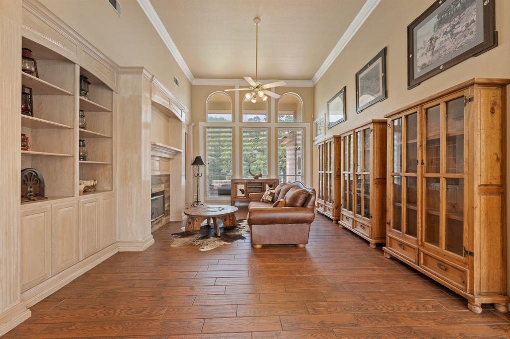 1701 W Lake Shore Drive Property Photo 10