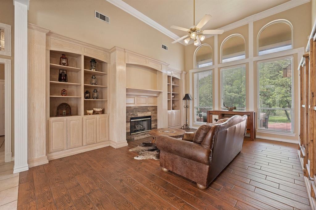1701 W Lake Shore Drive Property Photo 11