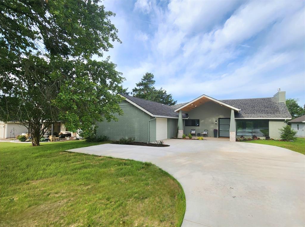 124 Sequoya Drive Property Photo 4