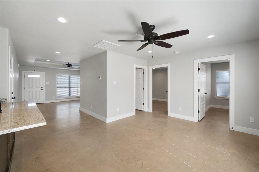 101 Lone Star Road Property Photo 7
