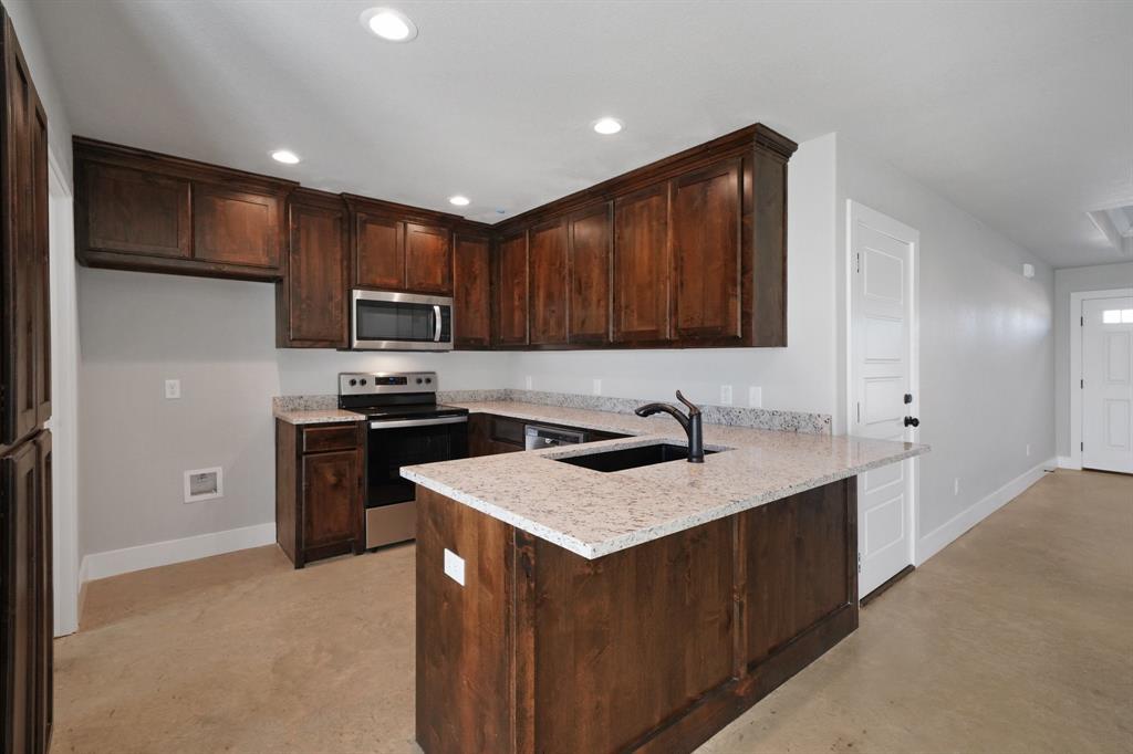 101 Lone Star Road Property Photo 9