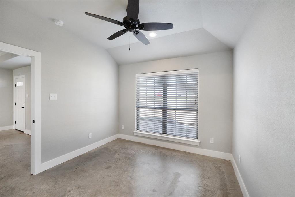 101 Lone Star Road Property Photo 15