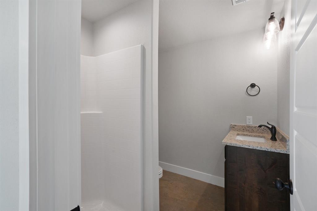 101 Lone Star Road Property Photo 23