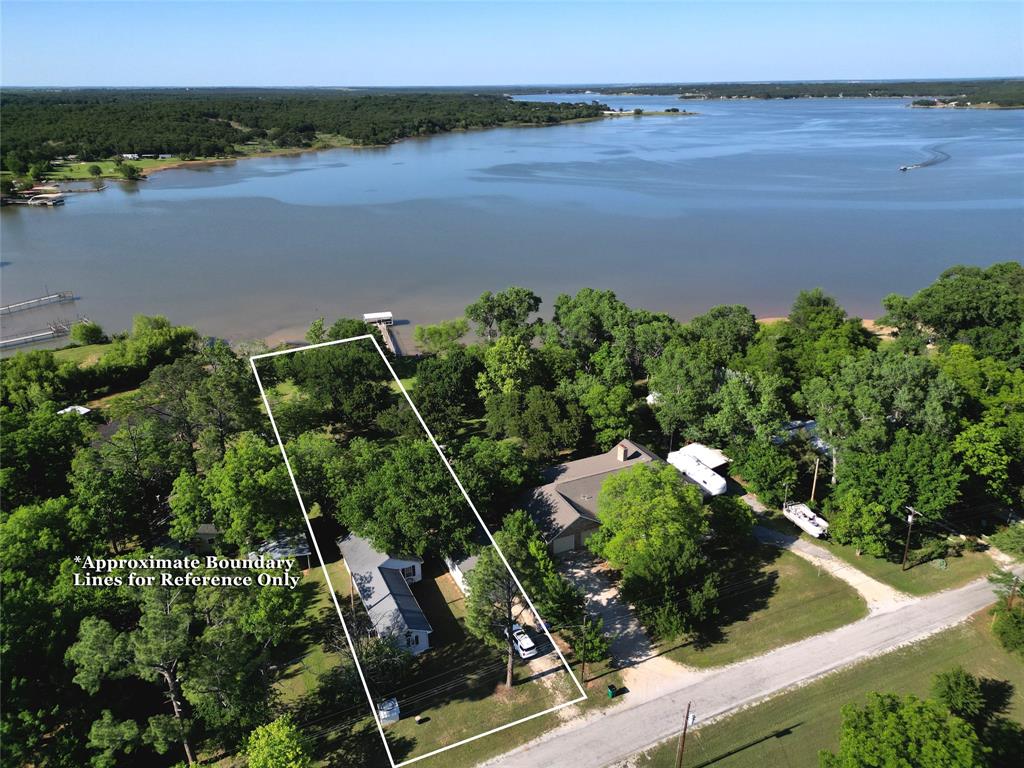 306 Oak Street Property Photo 1