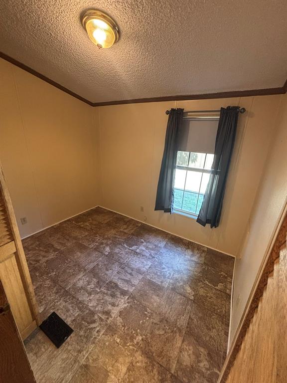 306 Oak Street Property Photo 11