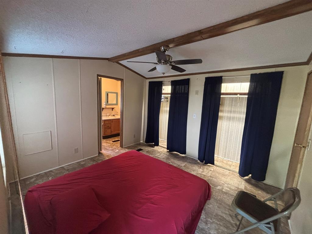 306 Oak Street Property Photo 14
