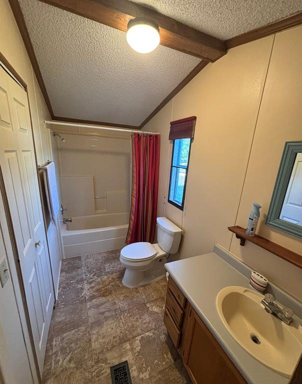 306 Oak Street Property Photo 15