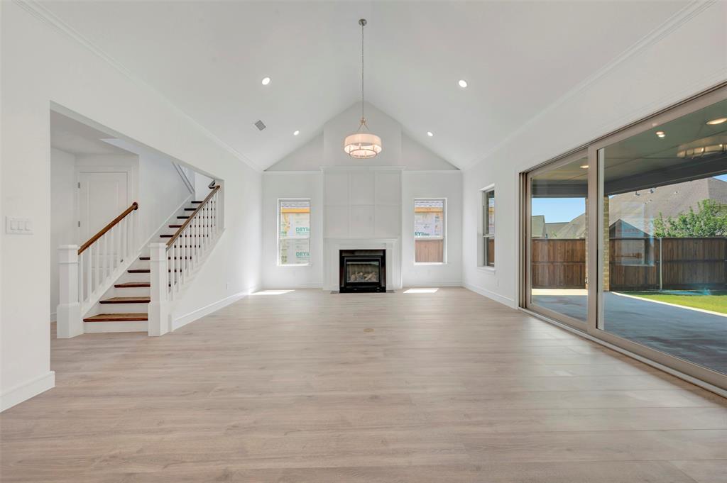 3008 Sandy Springs Drive Property Photo 5