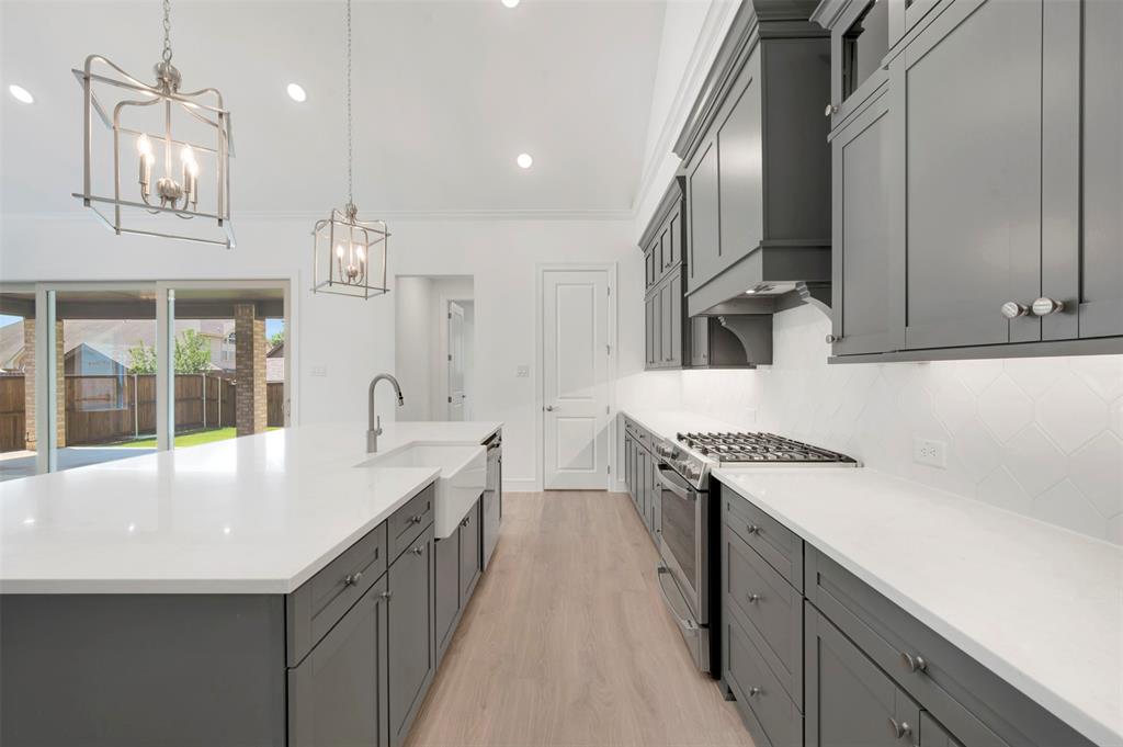 3008 Sandy Springs Drive Property Photo 12
