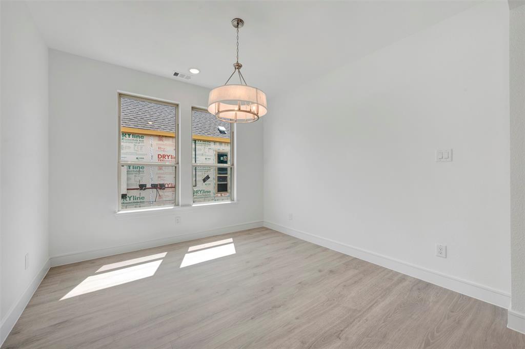 3008 Sandy Springs Drive Property Photo 15