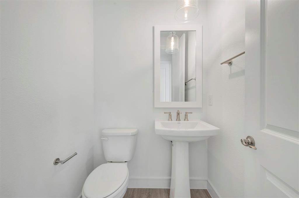 3008 Sandy Springs Drive Property Photo 34