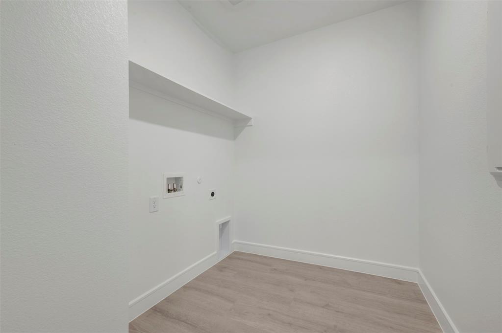 3008 Sandy Springs Drive Property Photo 35