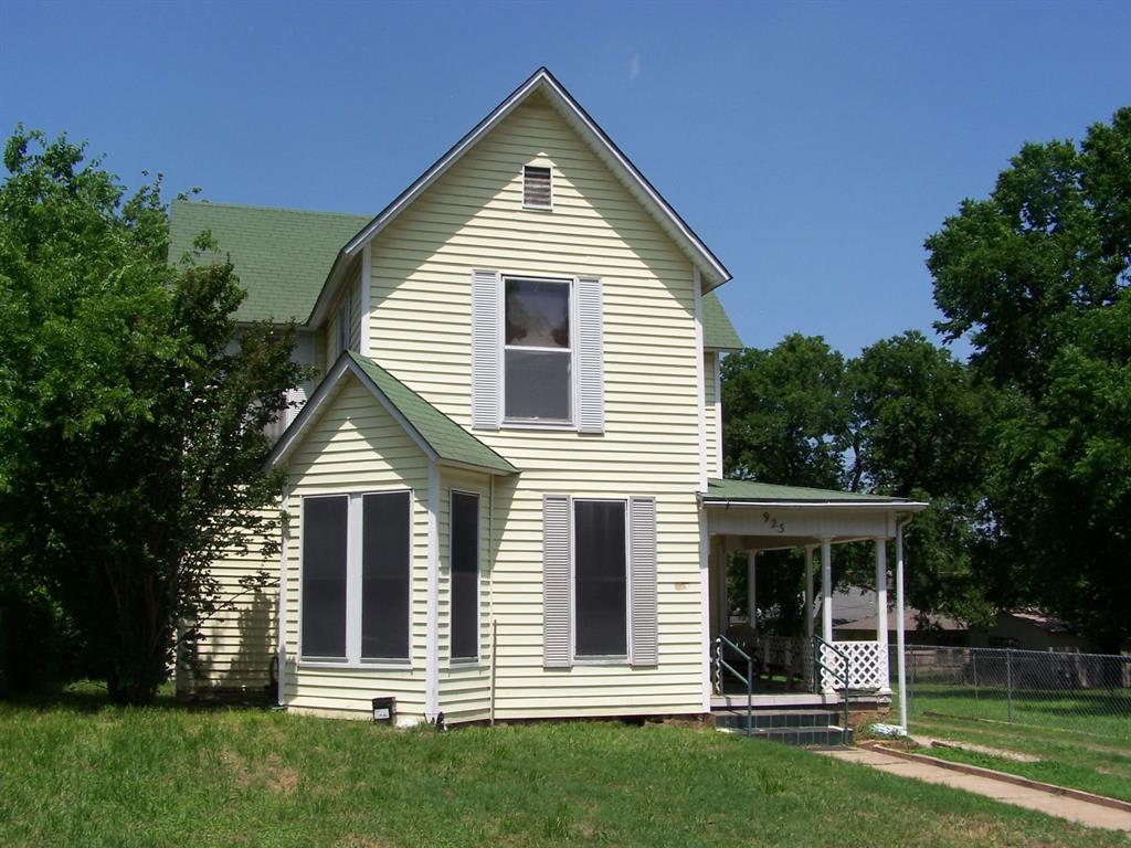 923 Nelson Street