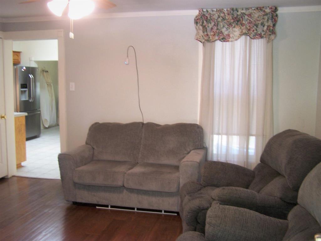923 Nelson Street Property Photo 5