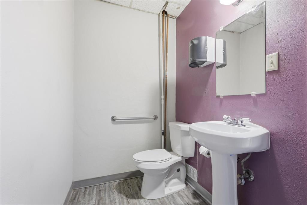 2145 W Park Boulevard Property Photo 12