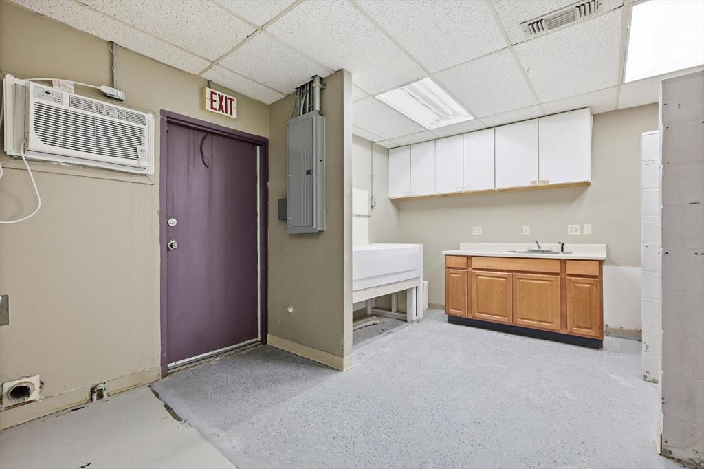 2145 W Park Boulevard Property Photo 17